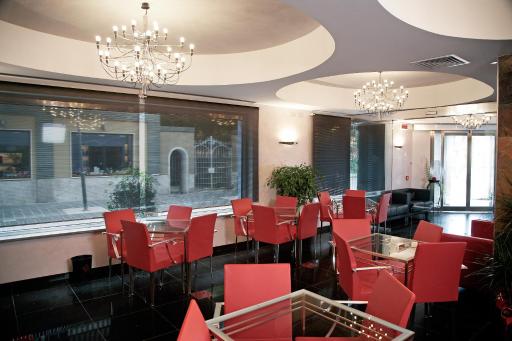 Victoria Hotel - Housity
