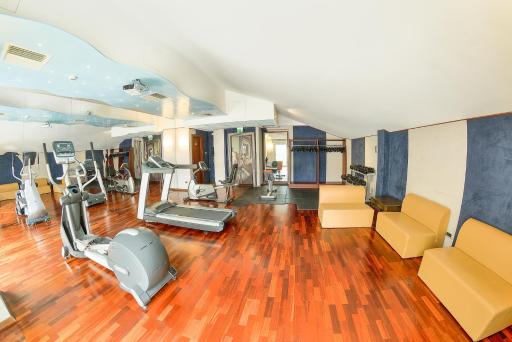 Victoria Hotel - Housity