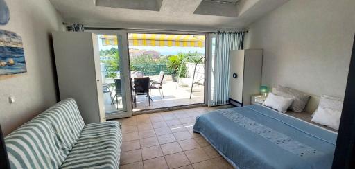 Apartment Jarak Center Makarska - Housity