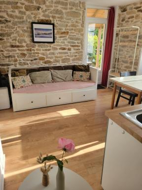 Superbe studio, avec cuisine et espace extérieur - Housity