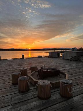 Beach Havkanten Gjestehus - Housity