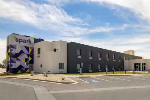 Spark by Hilton Artesia - Housity