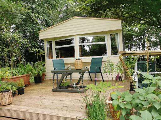 Doughery Den The Dark Hedges Hideaway - Housity