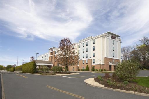 Hampton Inn & Suites Yonkers - Westchester - Housity
