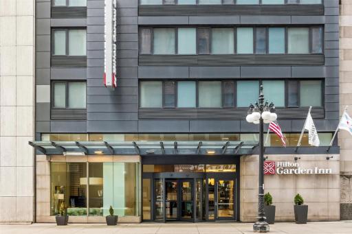 Hilton Garden Inn Chicago Downtown Riverwalk - Housity