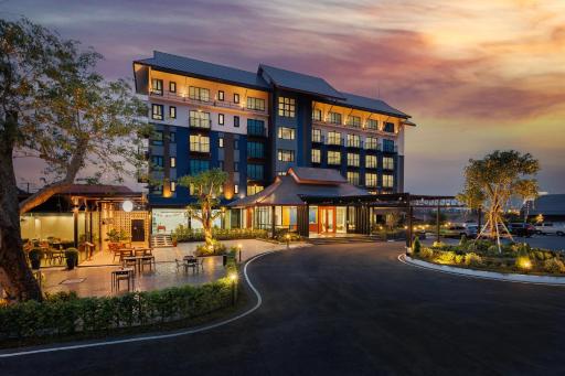 The Horizon Groove Hotel - Housity