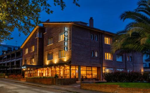 Hotel Estel - Housity