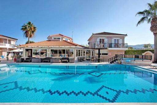 Paradise Apartments - Housity