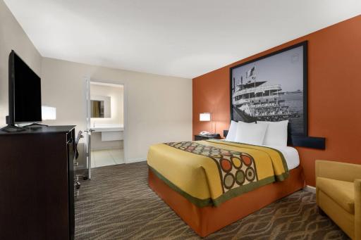 Super 8 by Wyndham New Orleans - Housity