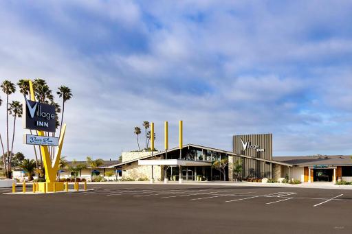 The Village Inn - Housity