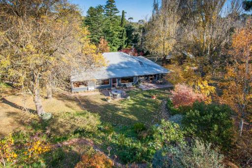 Braeside Mount Macedon Country Retreat Bed and Breakfast - Housity