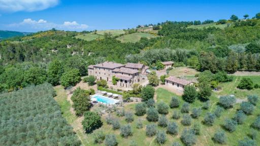 Podere Le Corone 20, Emma Villas - Housity