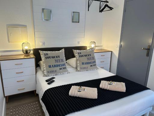 Hôtel et Appart 'hôtel Chez Gino ETAPLES-Le Touquet - Housity