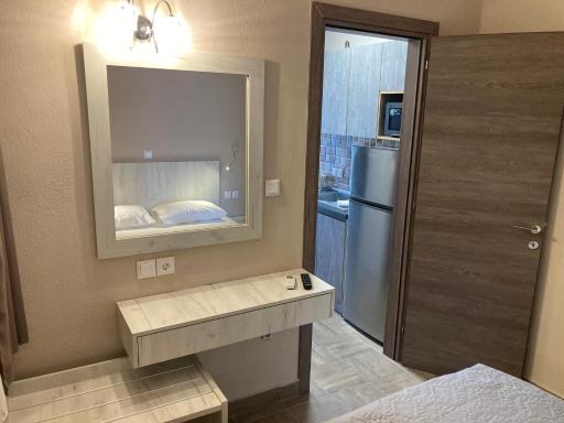 Thealos Rooms - Housity