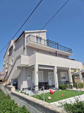 Apartments Tonći - Housity