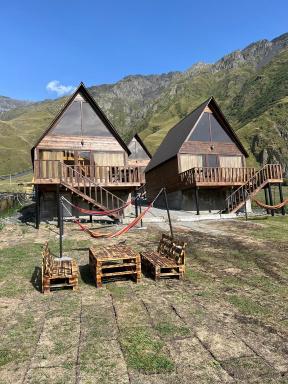 Kazbegi 4 side cottages - Housity