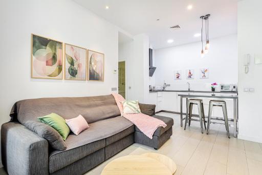 G&V APARTMENTS CLOSE to CENTER - Housity