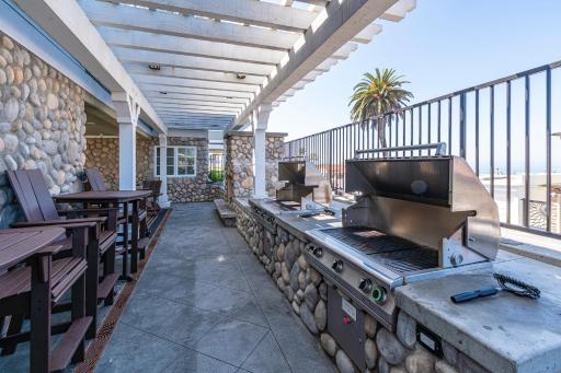 Carlsbad Inn Beach Resort - Housity