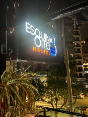 Esquina 8 Suítes Confort & Hostel - Housity