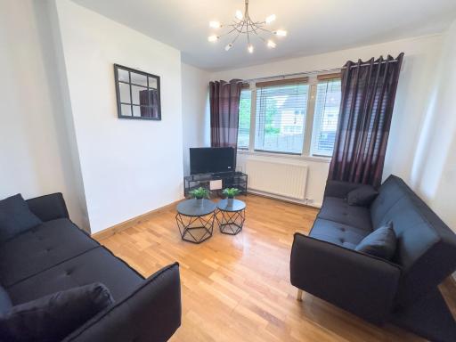 Clydebank 2 Bedroom Home - Housity