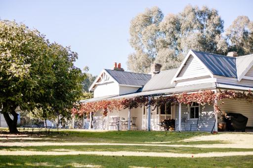 The Glen Farmhouse on Ovens River - Housity