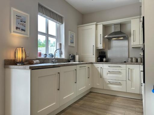 Modern 3-bed house in Coleraine - Housity