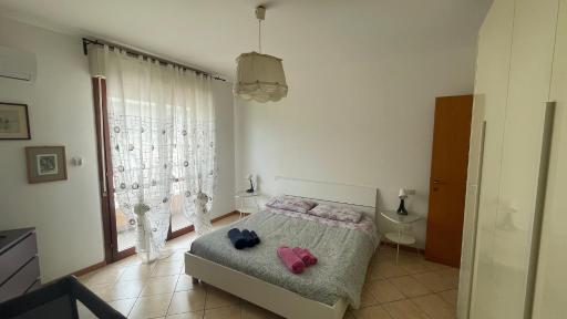 Cleo camelia - Housity