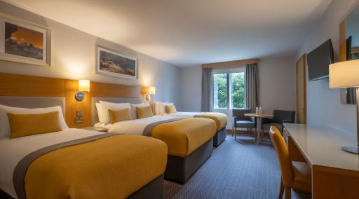 Maldron Hotel Portlaoise - Housity