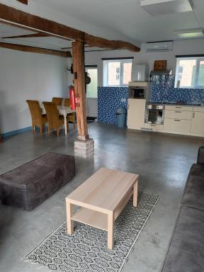 ruim driepersoons appartement - Housity