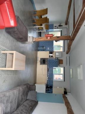 ruim driepersoons appartement - Housity