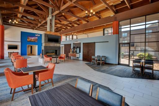 Holiday Inn Express Nashville Airport, an IHG Hotel - Housity