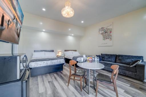 24 Hours Motel - Housity