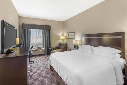 Best Western Plus Travel Hotel Toronto Airport - Hizvo