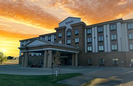 Spark by Hilton Glendive - Housity