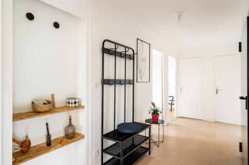 Appartement dans maison individuelle, piscine - Housity