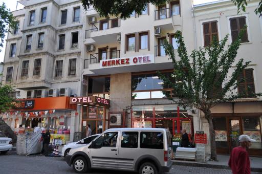 Merkez Otel - Housity