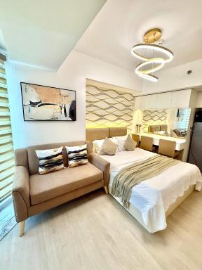 Amirah’s Place Azure North - Housity