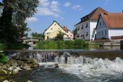 Zum Weißen Rössl - Housity