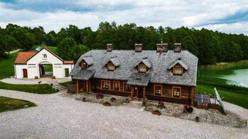 Folwark Hutta - Housity