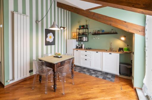 STAGABIN La Mansarda Panoramica Un Rifugio di Eleganza e Tranquillità - Housity