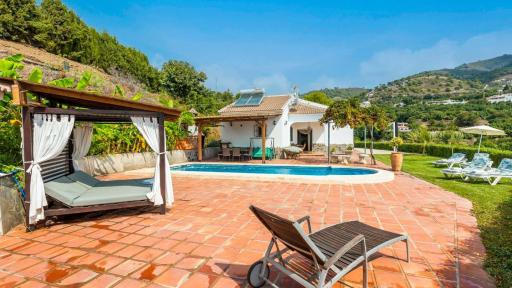 Casa La Lomilla Canillas de Albaida by Ruralidays - Housity