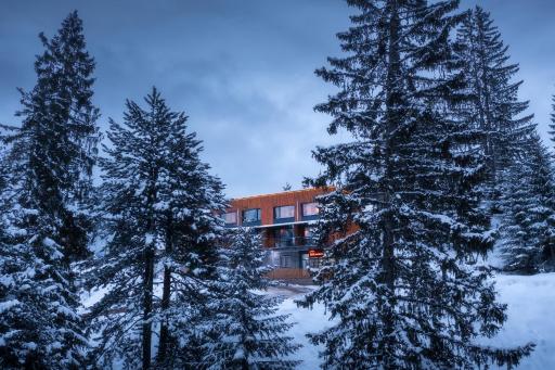 Guri i Kuq Hotel & Vila - Housity