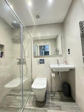 Renovated 1BD Flat by Regents Canal Maida Vale - Housity