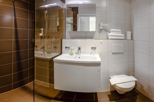 Luxury Apartments by Livingdowntown - Housity