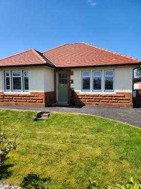 The Troon Hoose - Housity