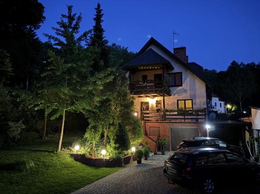 Dom Pod Kasztanami - Housity