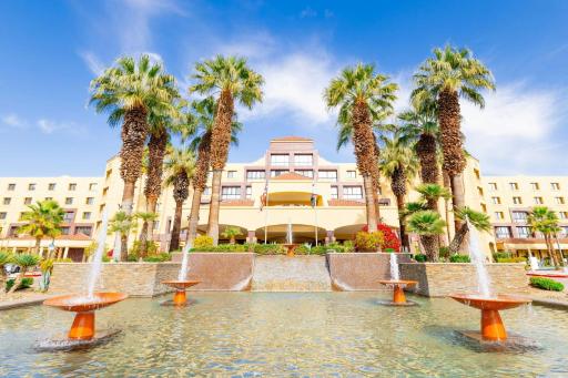 Renaissance Palm Springs Hotel - Housity