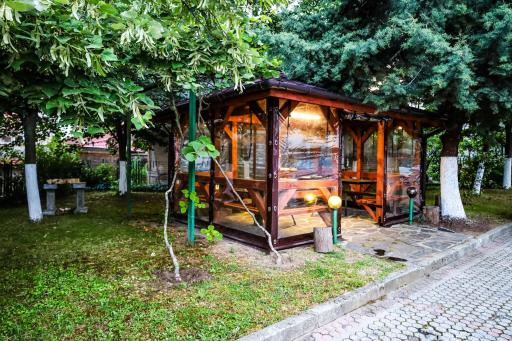 Edi Hotel - Housity