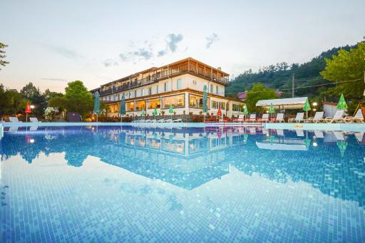 Edi Hotel - Housity