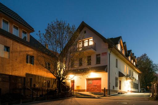 Orange Pokoje - Housity